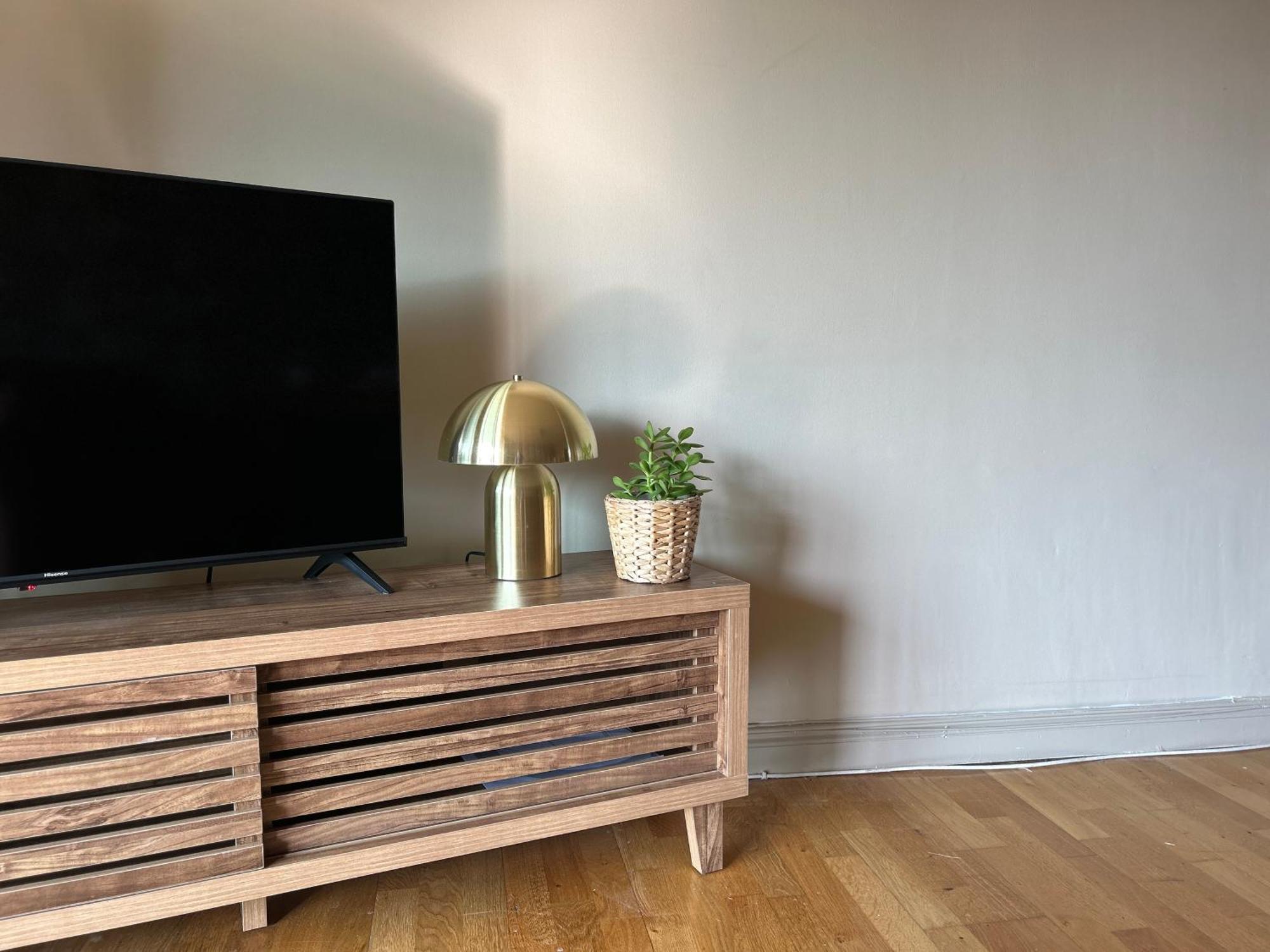 Belfast - Relax & Unwind In Our Skyline Retreat - 3 Bedroom Apartment With Parking Exterior photo
